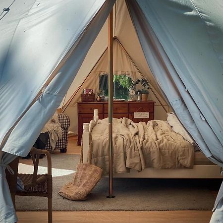 Hotel Idyllisk Glamping Rett Ved Elven Skien Exterior foto